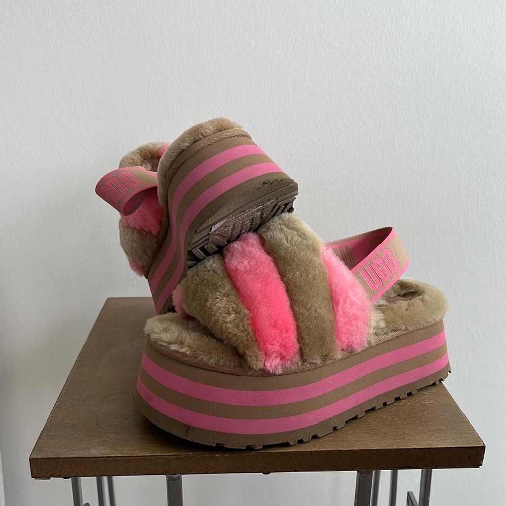 Platform UGGS. Say less.